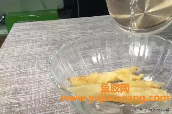 (哺乳期吃鱼胶都通过母乳给宝宝吗)准妈妈吃花胶秘笈_从这道花胶靓汤