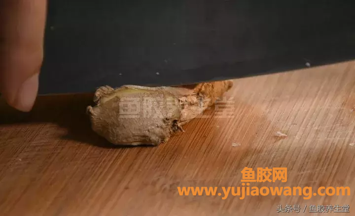 (哺乳期吃鱼胶都通过母乳给宝宝吗)准妈妈吃花胶秘笈_从这道花胶靓汤