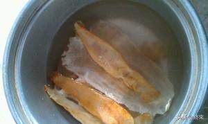 花胶牛奶大补吗(牛奶炖花胶的做法是什么，牛奶炖花胶怎么做好吃？