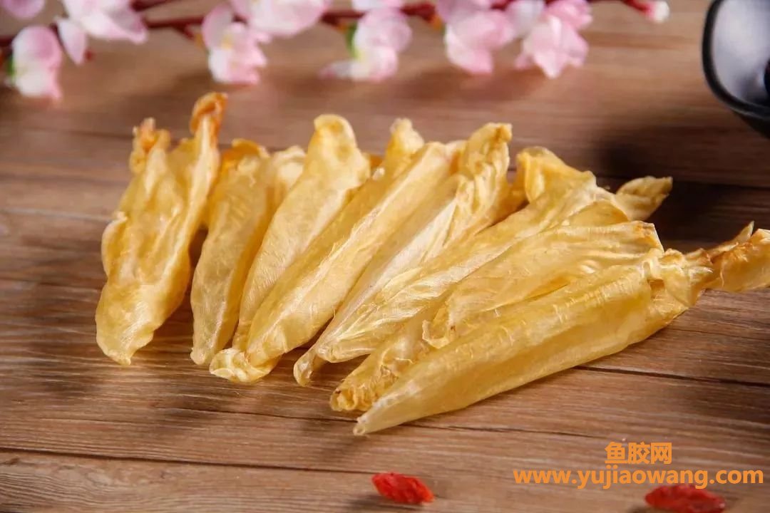 (陈年老斗湖鱼胶的功效)为什么说“陈年鱼胶赛黄金”,陈年鱼胶到底有 (陈年老斗湖鱼胶的功效)为什么说“陈年鱼胶赛黄金”,陈年鱼胶到底有