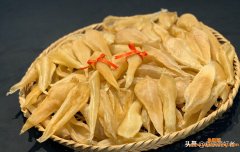 (鱼胶花旗参红枣排骨做法)很多人差点把鱼胶给毁了，学会这个