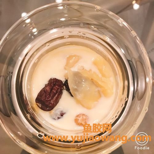 牛奶煲花胶(花胶煲牛奶要煲多久)