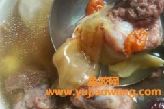 猪骨花胶汤(猪骨花胶汤能放阿胶吗)