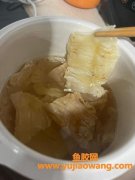 泡花胶的水(泡花胶的水变成果冻能要吗)