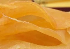 产后两个月哺乳期可以吃花胶 哺乳期吃阿胶下奶吗