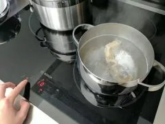 花胶松茸瑶柱鸡汤的做法 花胶瑶柱鸡汤的做法大全