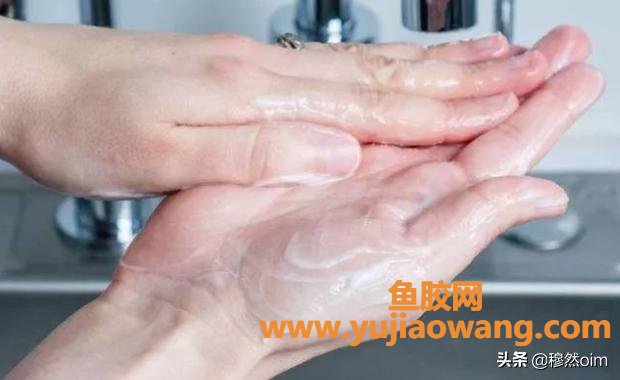 正确的洗脸方法 正确的洗脸方法步骤和手法 正确的洗脸方法 正确的洗脸方法步骤和手法
