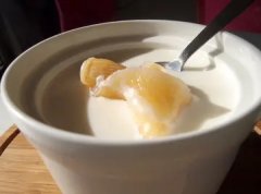 白花胶炖什么功效 白花胶炖什么功效好