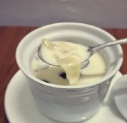 花胶炖鸡什么时候放 花胶炖鸡什么时候放花椒